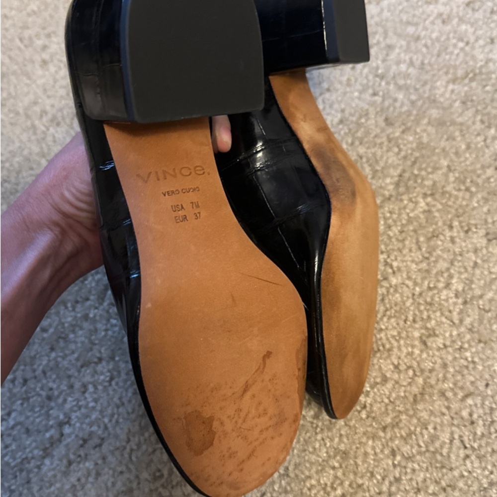 Vince. Women’s  Black Leather Vero Cuoio Slip On Loafers Old Money Preppy Size 7 - Picture 9 of 10